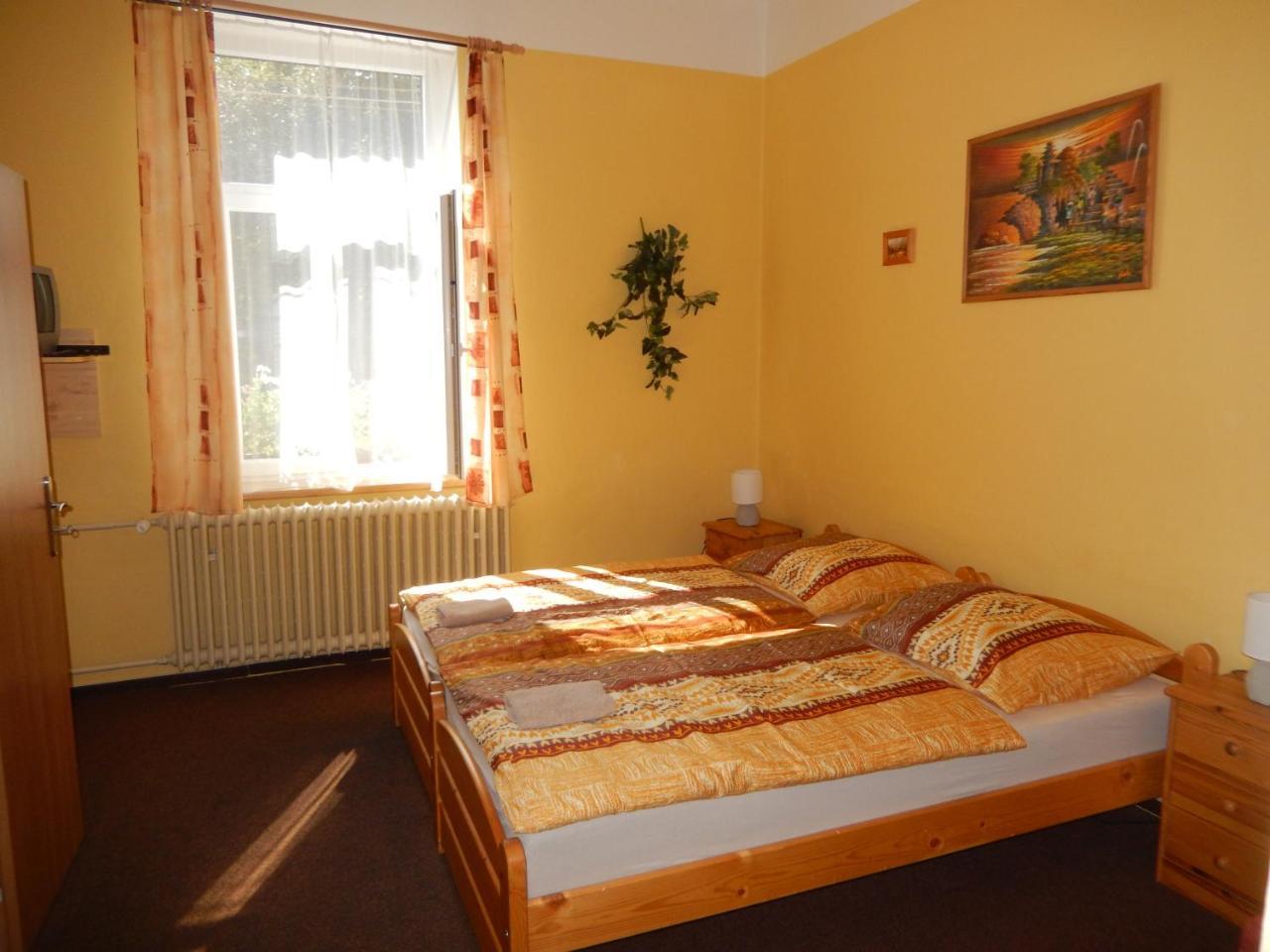 Penzion Manetin U Sv. Barbory Otel Dış mekan fotoğraf